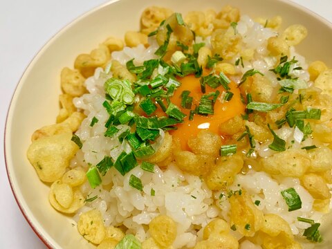 サクサク！揚げ玉で卵かけご飯